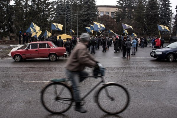 Протесты в Краснокутске под Харьковом против действий правоохранителей