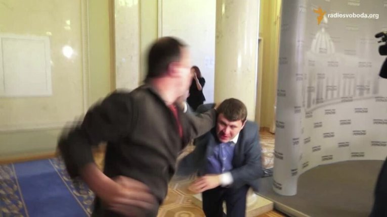 Егор Соболев и Вадим Ивченко 12 февраля 2015 года в Верховной Раде