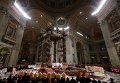 Папа Римский Франциск отслужил рождественскую мессу в базилике Святого Петра Ватикане