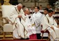 Папа Римский Франциск отслужил рождественскую мессу в базилике Святого Петра Ватикане