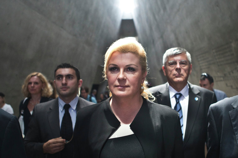 Президент Хорватии Колинда Грабар-Китарович публикует откровенные фото