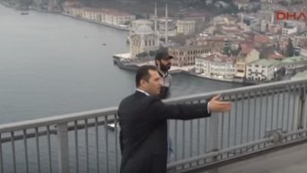 Эрдоган спас самоубийцу в центре Стамбула. Видео