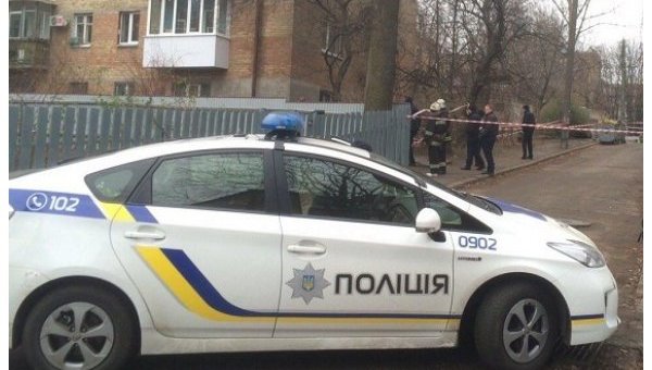 Мужчина погиб при взрыве у жилого дома в Киеве