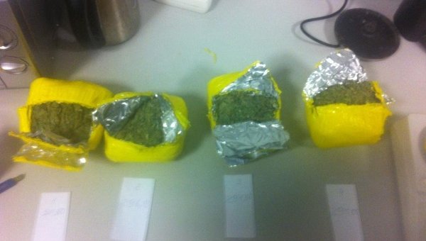 В аэропорту Борисполь у двух иностранцев обнаружили более 1 кг марихуаны