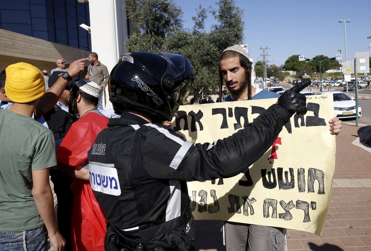 Израильский ультранационалисты протестуют против против методов допроса, используемых отечественной службы безопасности Израиля