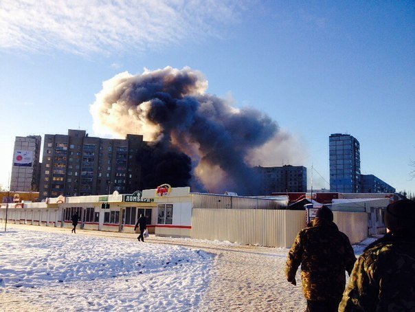 Пожар на Алексеевском рынке в Харькове