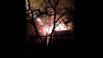 Последствия фейерверка: в Одессе загорелись четыре дома. Видео