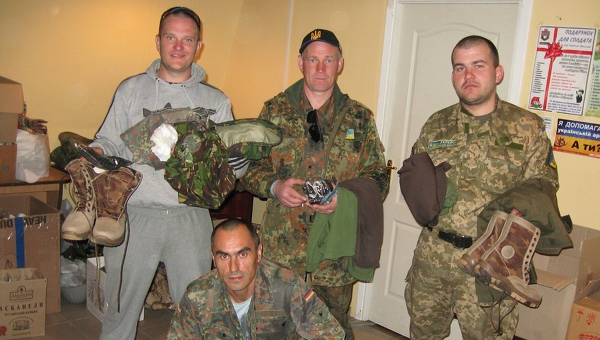 Украинский военный Назар Голюк, погибший под Горловкой (на фото - крайний справа)
