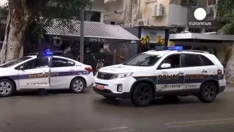 В Тель-Авиве ищут преступника, расстрелявшего людей в кафе