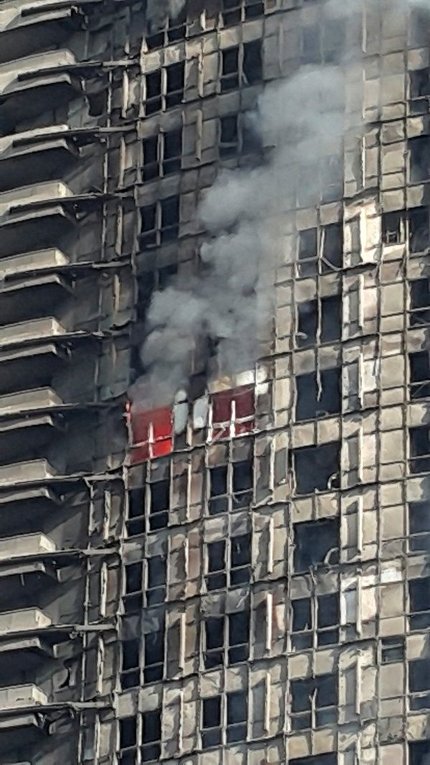 Последствия пожара в небоскребе в Дубае