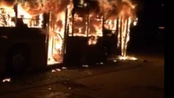 В Китае 14 человек сгорели в автобусе (18+)