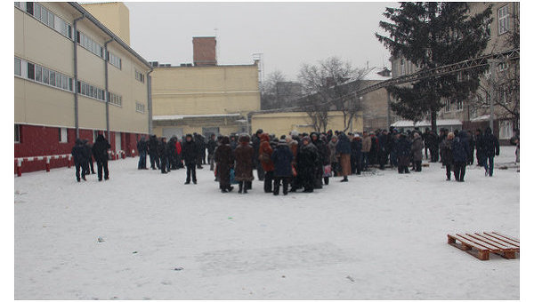 Эвакуация персонала Житомирской кондитерской фабрики