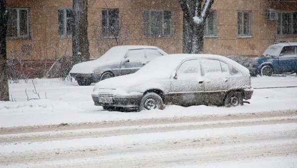 Последствия обильного снегопада в Одессе 5 января 2015 года