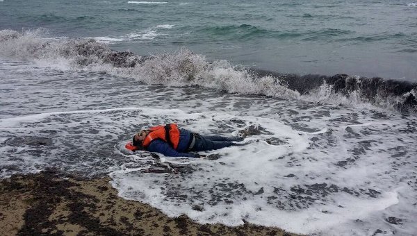 Тело мигранта, найденное на побережье Эгейского моря в Турции