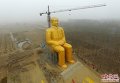 Гигантская статуя Мао Дзедуна