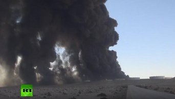 В Ливии горит нефтяной порт, подвергшийся нападению боевиков ИГ