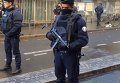 Полиция Парижа перекрывает 18 район в связи с нападением мужчины с ножом. Видео