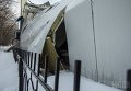 В Полтаве снег разрушил спорткомплекс