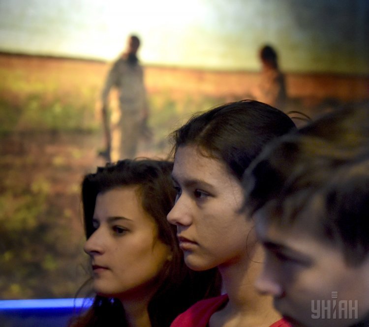 Экскурсия в Администрацию президента Украины для детей-переселенцев