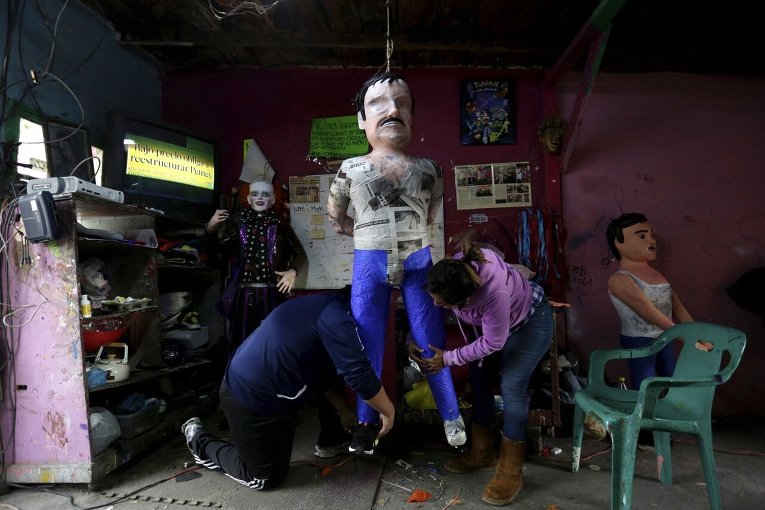 В Мексике делают куклу арестованного недавно наркобарона Коротышку