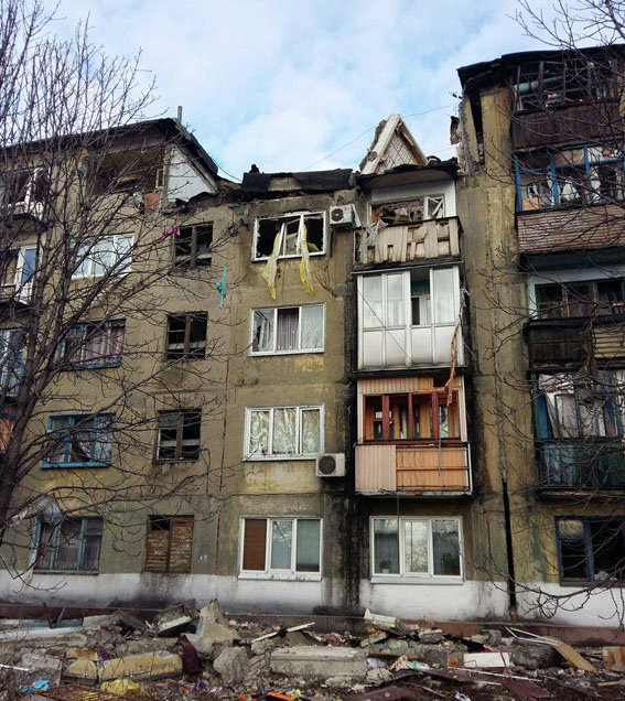 Взрыв в доме в Украинске Донецкой области