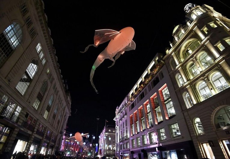 Слон и танцующие рыбы на четыре дня поселились в центре Лондона