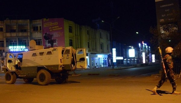 Более 30 заложников, включая министра, освобождены из отеля в Буркина-Фасо
