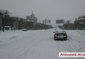Николаев, парализованный снегопадом