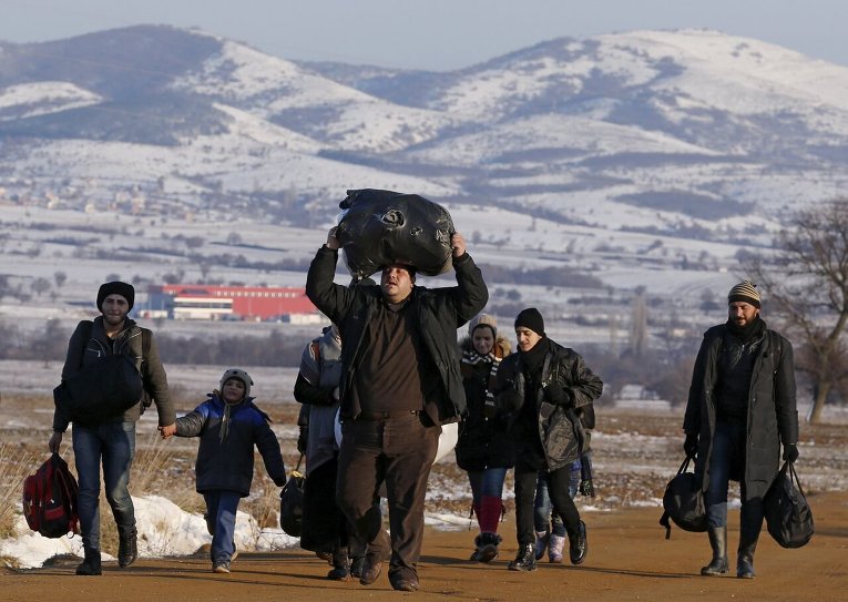 Мигранты в Сербии после пересечения границы из Македонии