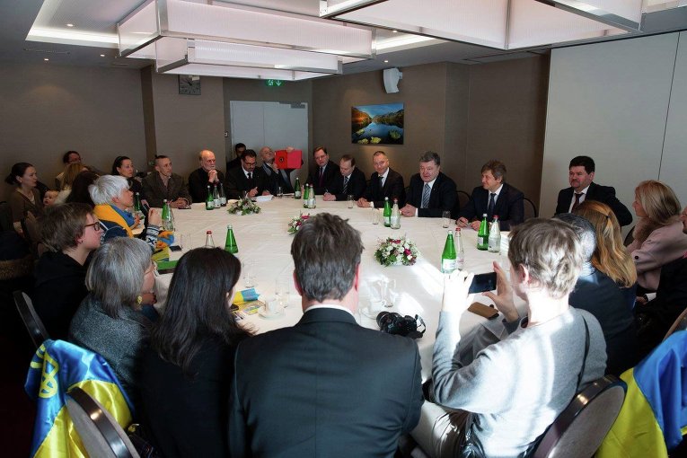 Встреча Порошенко с диаспорой в Давосе в День Соборности
