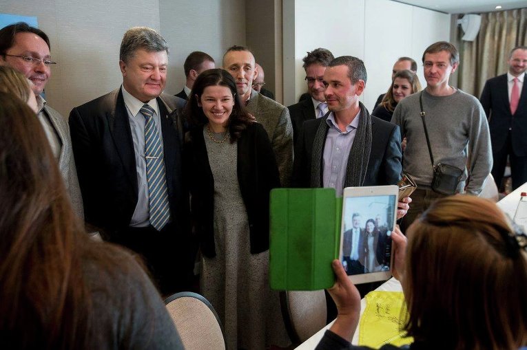 Встреча Порошенко с диаспорой в Давосе в День Соборности