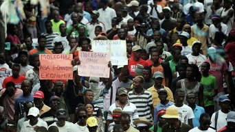Акции протеста в Порт-о-Пренсе против результатов президентских выборов, прошедших на Гаити