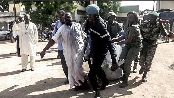 Последствия теракта в Камеруне. Архивное фото