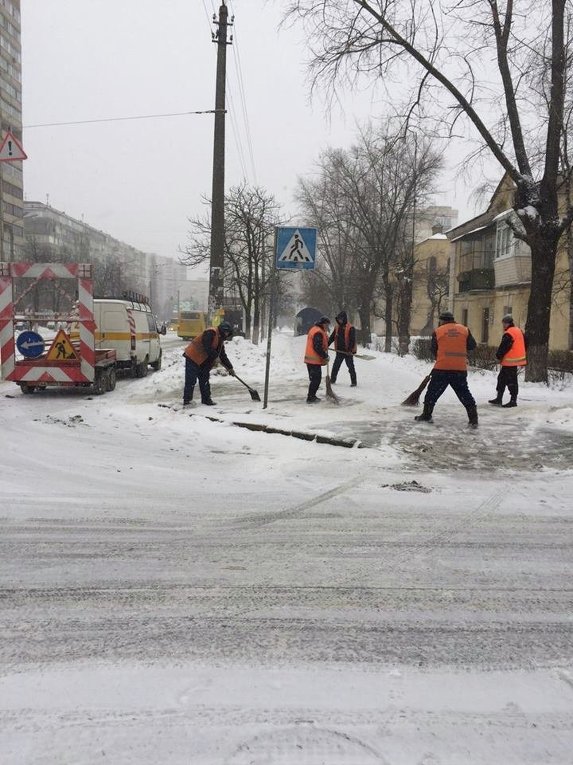Уборка снега в Киеве 25 января 2016 года