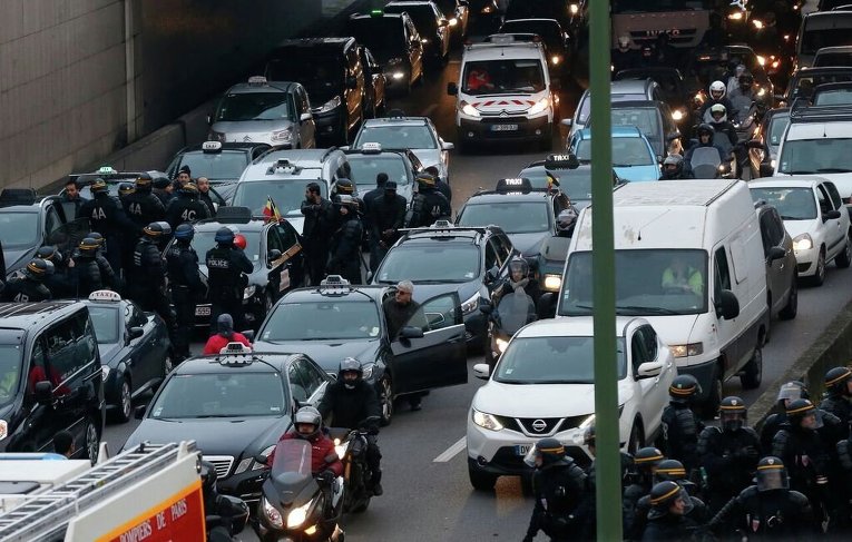 Протесты таксистов во Франции