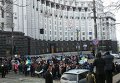 Сотни защитников ПТУ заблокировали улицу возле Кабмина