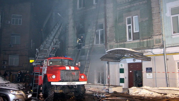 В Киеве горело здание Главного следственного управления ГПУ