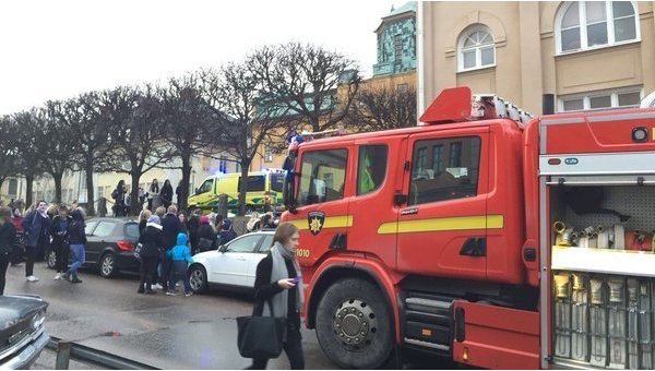 На месте взрыва в школе в шведском городе Карлстад