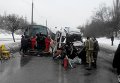 Смертельное ДТП в Харькове: скорая врезалась в маршрутку. В результате аварии погиб водитель скорой.