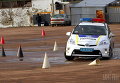 В Ужгороде патрульных полицейских учат контраварийному управлению автомобилем
