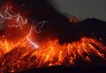 Извержение вулкана Сакурадзима началось в провинции Кагосима на юге Японии. В 50 километрах от вулкана находится АЭС Сэндай