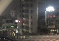 Около 800 человек могут быть заблокированы в разрушенном здании на Тайване