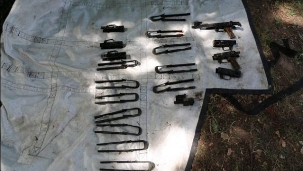 Используемое на Майдане оружие СБУ обнаружила в Голосеевском районе Киева