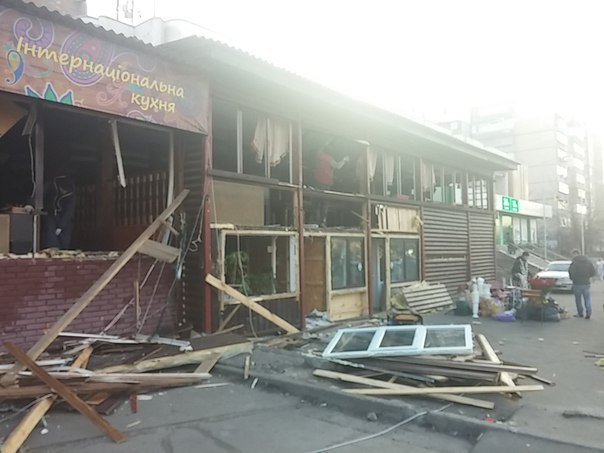 Снос скандального ресторана на Троещине в Киеве