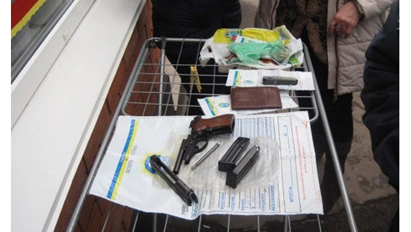 В Кривом Роге полиция задержала женщину, пытавшуюся сбыть оружие на рынке