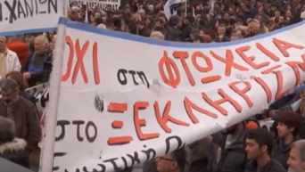 Афины: разгневанные фермеры не уходят с Синтагмы