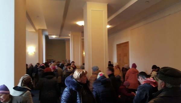 Члены Свободы требуют в здании Минюста лишить лицензии дочку Сбербанка РФ
