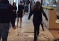 Харьковчанка устроила погром в одном из торговых центров. Видео