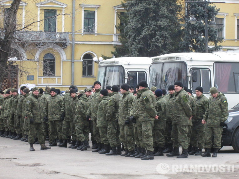 Правоохранители  во время акции памяти по погибшим на Евромайдане в Киеве