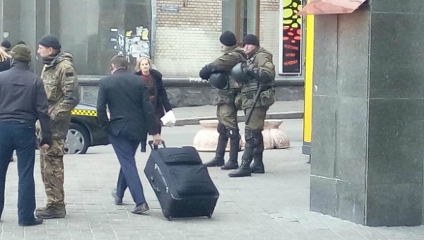 Ситуация возле отеля Казацкий в центре Киева 21 февраля